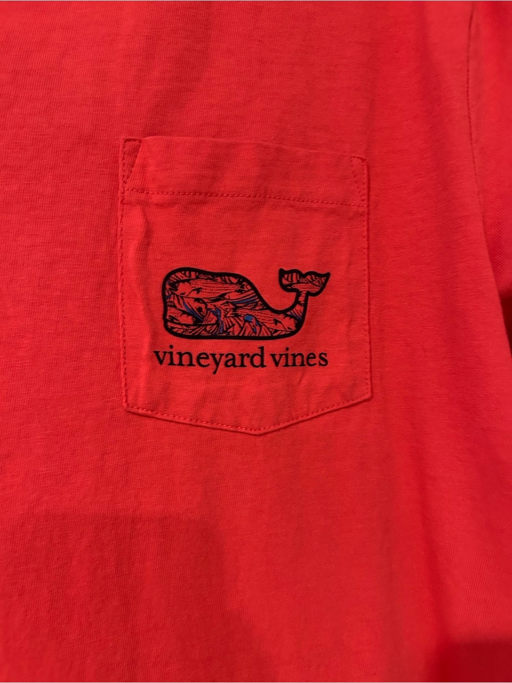 Vineyard Vines Men’s red Pocket T-Shirt - Picture 5 of 5